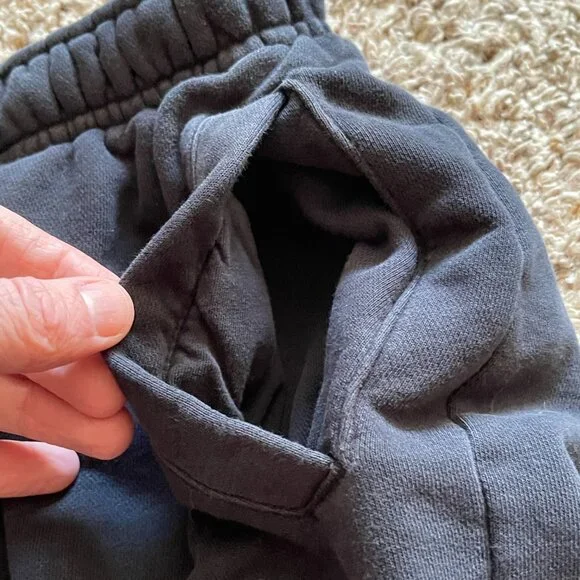 Nike Men’s Black Fleece Athletic Shorts - Size Medium - Multi-Color Logo - Picture 8 of 9